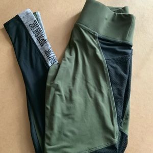 PINK Victoria’s Secret leggings